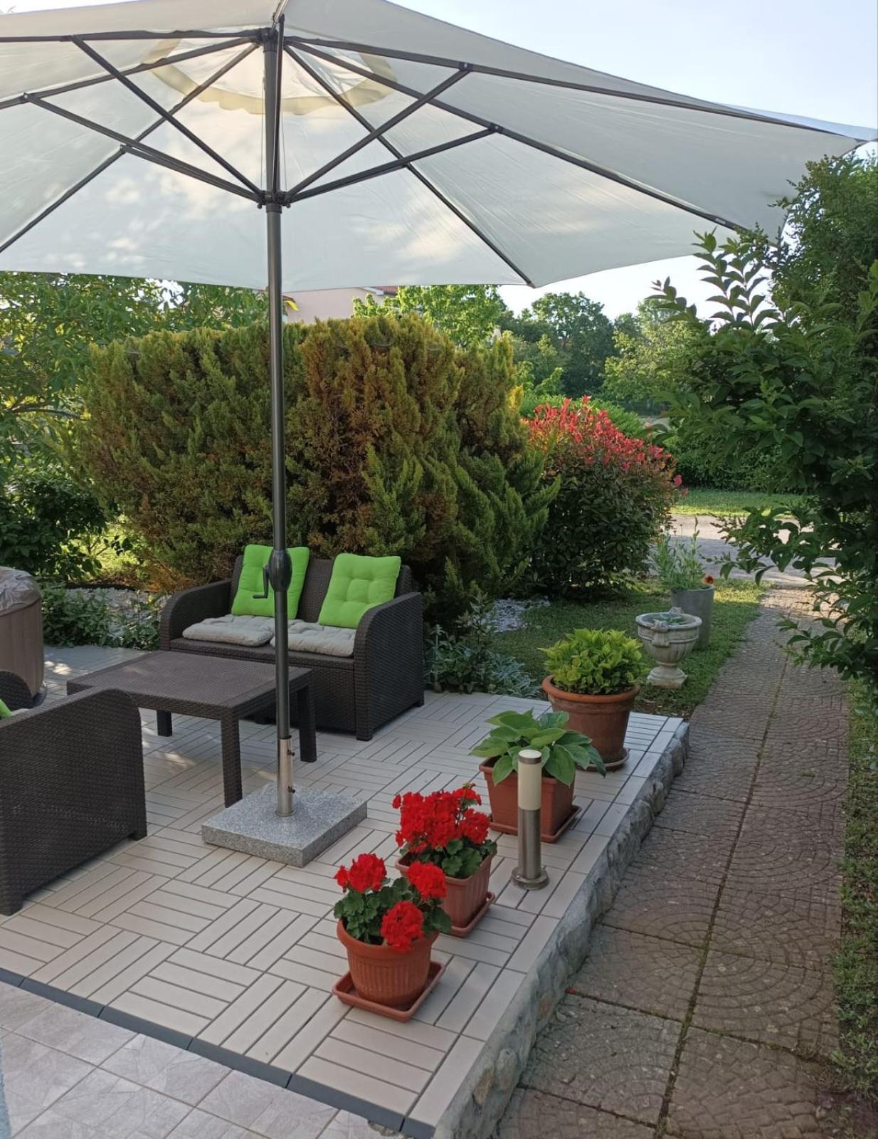 Guesthouse Adriana Cottages Labin  Extérieur photo